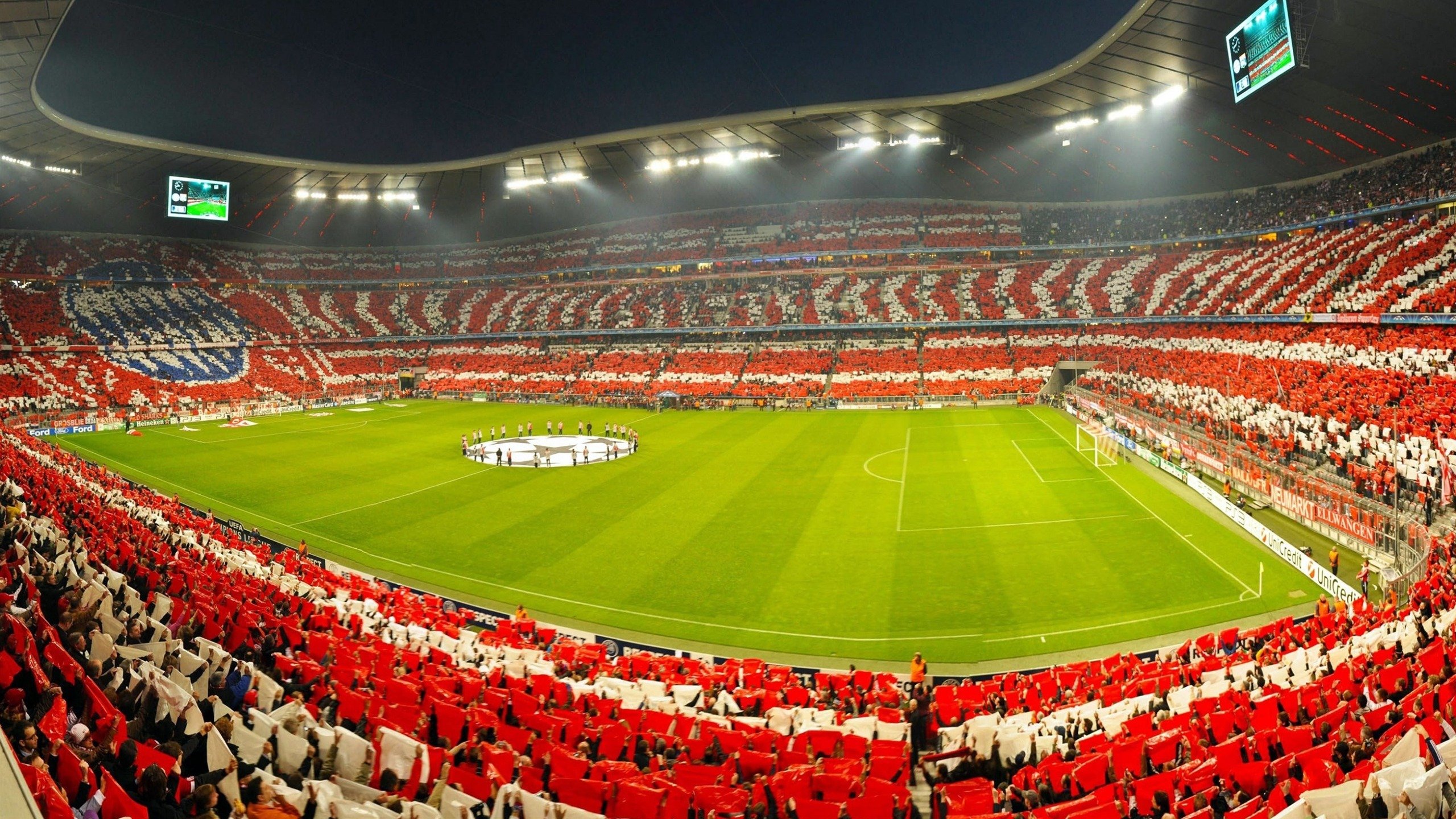 开云电竞赛事-德甲激烈，教练强调战术应用，德甲球员撞教练